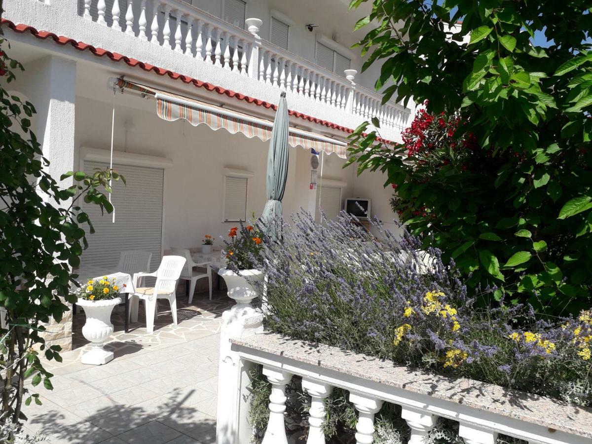 Seaside Oasis: Family-Friendly Apartments with Pool and Amenities Palit Exterior photo
